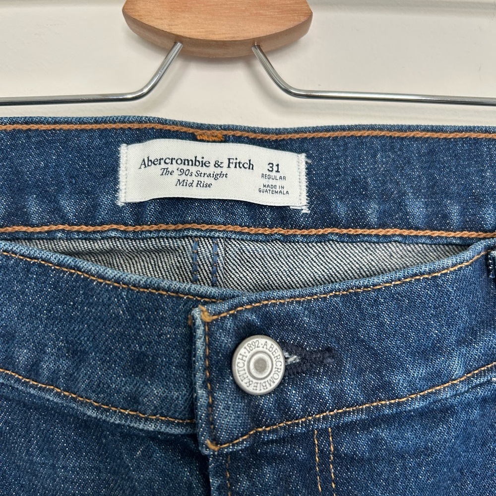 Abercrombie & Fitch The ‘90s Straight Mid Rise Dark Wash Jeans Size‎ 31 Regular - Picture 2 of 6